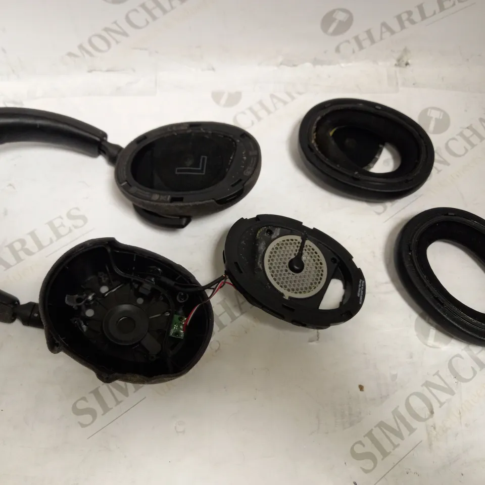 BOWERS & WILKINS PX7 WIRELESS OVER EAR HEADPHONES