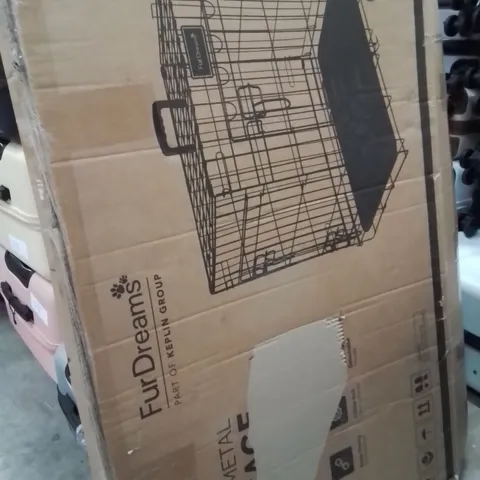 BOXED FURDREAMS 36 INCH FOLDING METAL DOG CAGE