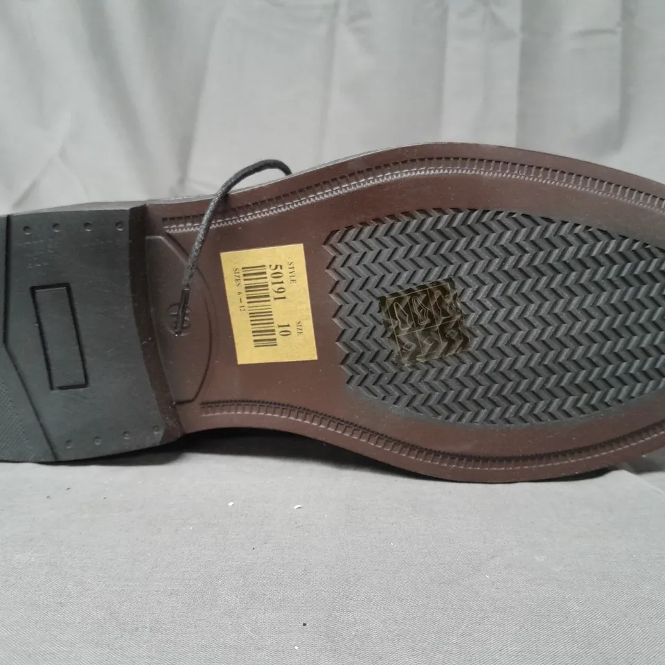 BOX OF APPROXIMATELY 5 ASSORTED BOXED PAIRS OF DESIGNER LACE UP SHOES IN BLACK - VARIOUS SIZES - COLLECTION ONLY