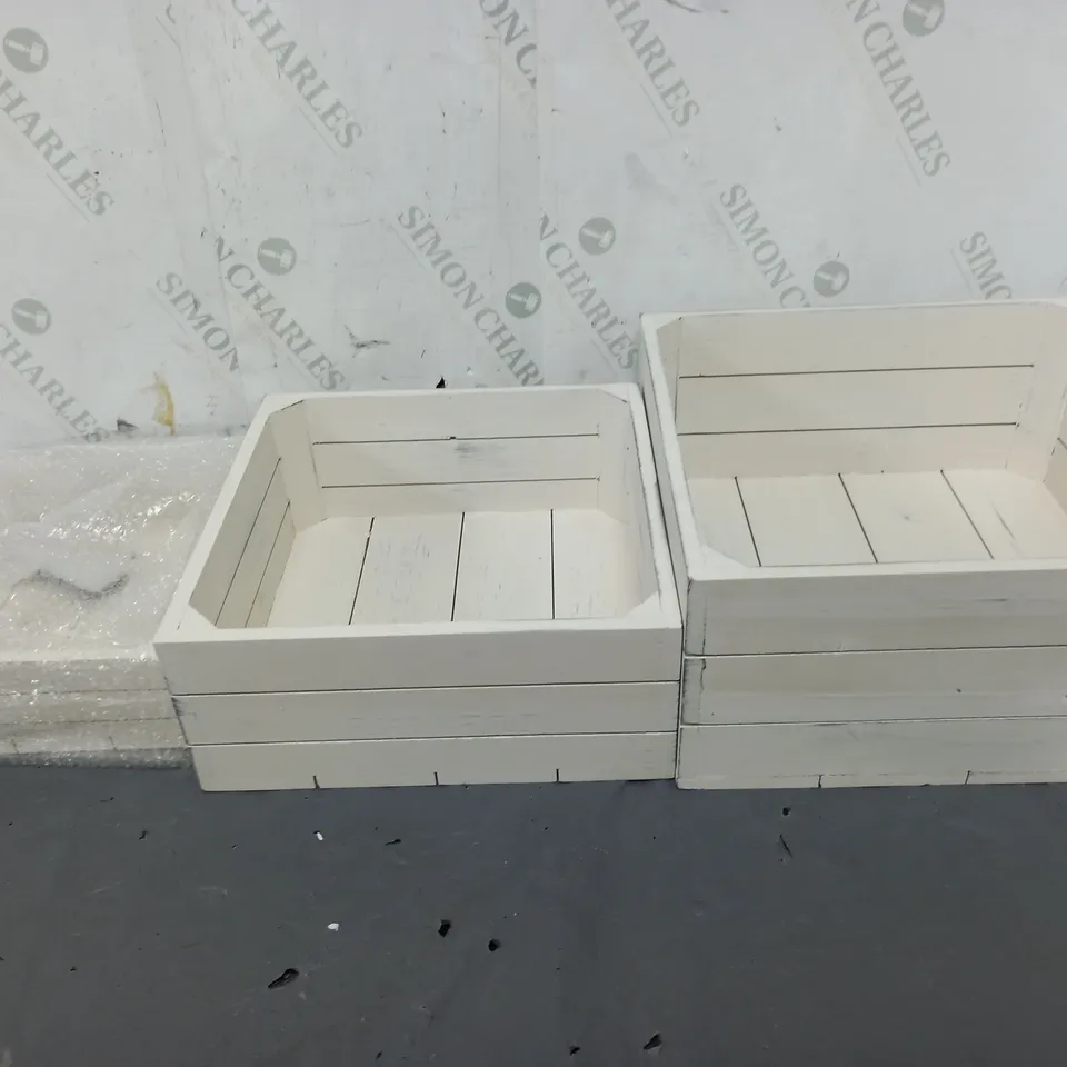 3X WHITE WOODEN CRATES 