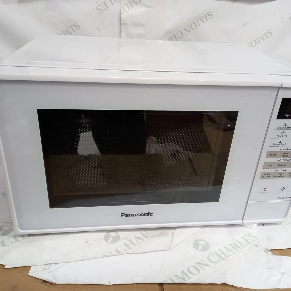 PANASONIC 800W STANDARD 20L MICROWAVE -- WHITE RRP £100