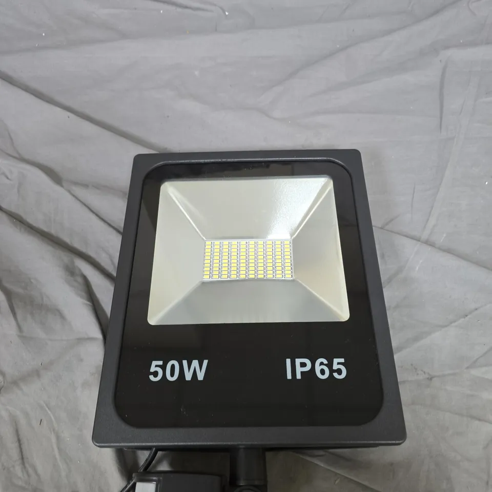 LED FLOOD LIGHT 50W IP65 OUTDOOR – BLACK WITH MOUNTING BRACKET