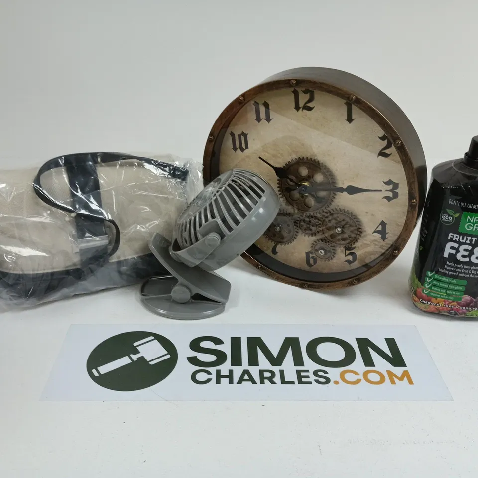 APPROXIMATELY 15 ASSORTED ITEMS TO INCLUDE FRUIT & VEG FEED, DESK FAN, WALL CLOCK, ETC