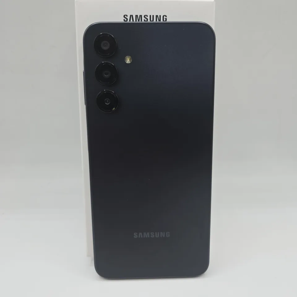 BOXED SAMSUNG GALAXY A16 4/128GB IN BLACK - SM-A165F