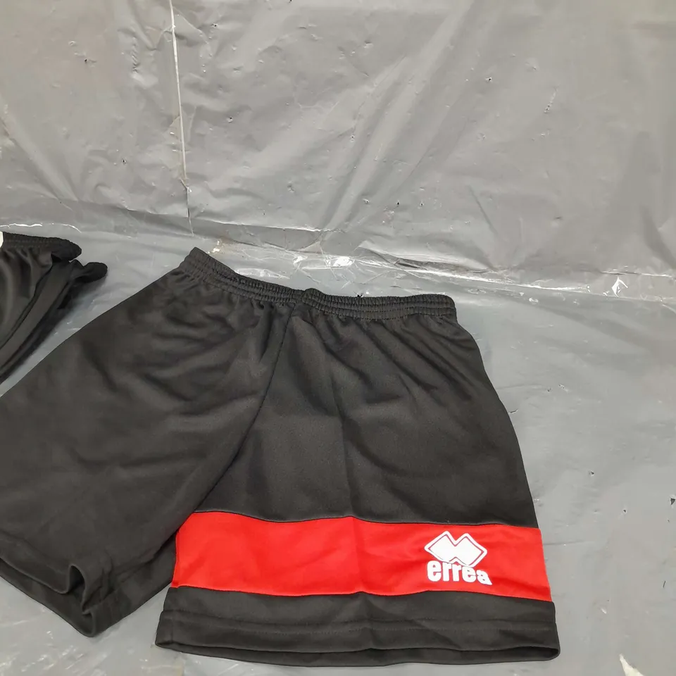 LOT OF FIVE BLACK AND RED SHORTS SIZE XXS