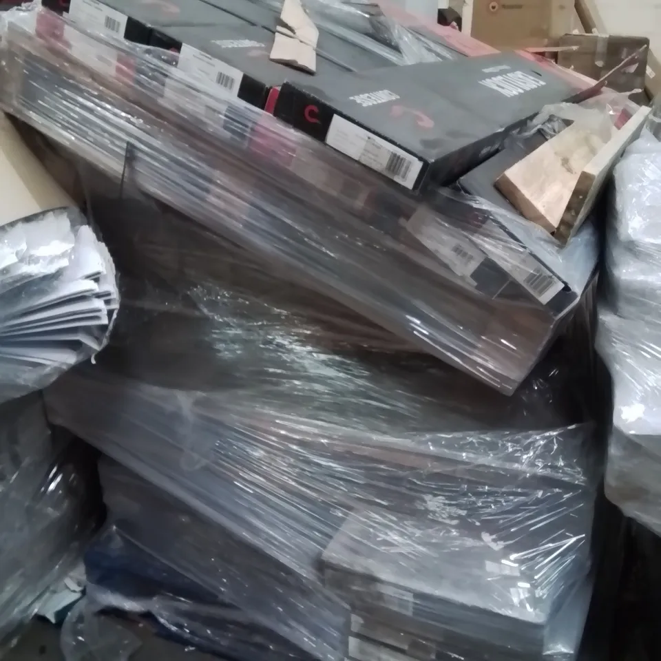 PALLET OF ASSORTED FLOORING TILES