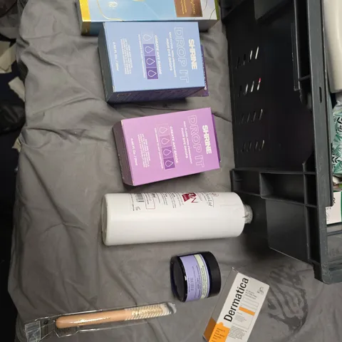 Health & Beauty assortment: Aveeno Scalp Soothing Shampoo, Kingfisher Toothpaste, Dermatica Cream & skincare