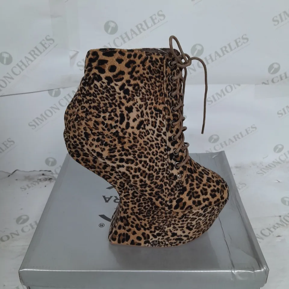 BOXED PAIR OF CASANDRA PLATFORM LACE UP BOOT IN LEOPARD SUEDE SIZE 3