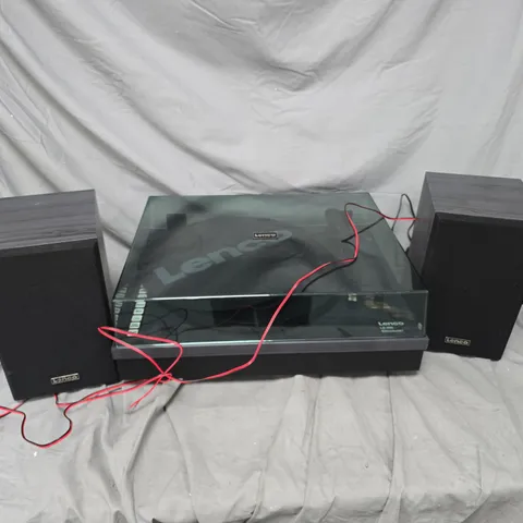 LENCO TRUNTABLE WITH BLUETOOTH WOODEN SPEAKERS IN BLACK