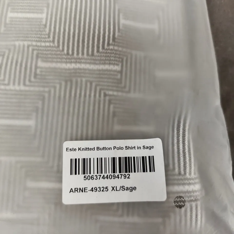 ARNE ESTE KNITTED BUTTON POLO SHIRT IN SAGE – XL