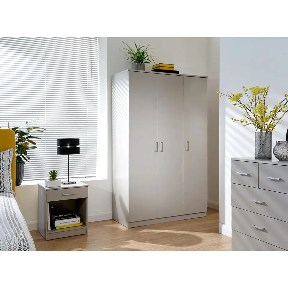 BOXED CHARENTS 4 PIECE BEDROOM SET - OAK (4 BOXES)