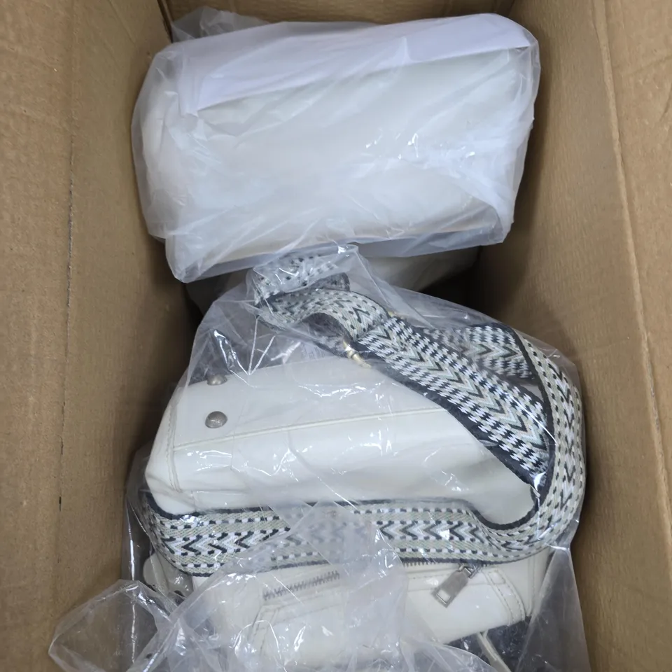 BOX OF APPROXIMATELY 5: WHITE HANDBAGS