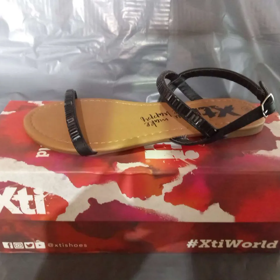 BOXED XTI WORLD DAINTY BLACK SYNTHETIC SUMMER SIZE 3