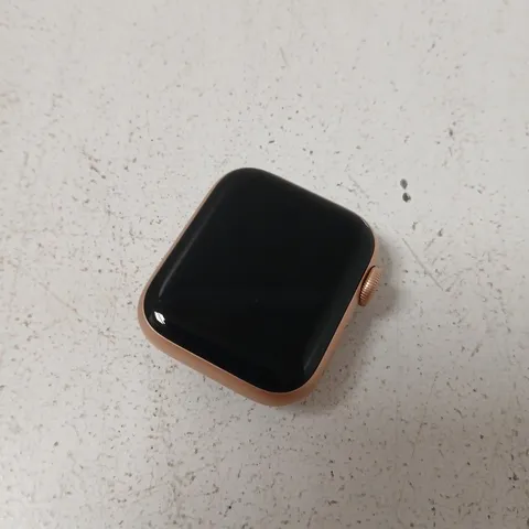 APPLE WATCH SERIES 6 40MM GPS ALUMINIUM GOLD
