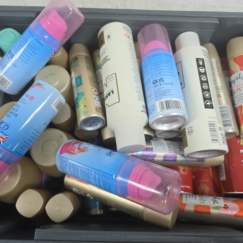 APPROXIMATELY 20 ASSORTED AEROSOLS TO INCLUDE ROCKFACE 72H, GLADE FROSTED FLORAL CHERRIES, MITCHUM WOMEN, ETC - COLLECTION ONLY