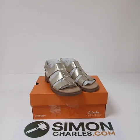CLARKS TRIVANNI FISHERMAN LEATHER SANDAL - SOFT GOLD UK SIZE 5