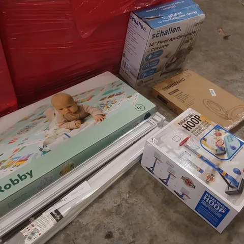 PALLET OF ASSORTED ITEMS TO INCLUDE: AIR CIRCULATOR FAN, BABY PLAY MATS, BLINDS, TOY BASKETBALL HOOP, TOILET SEAT ECT