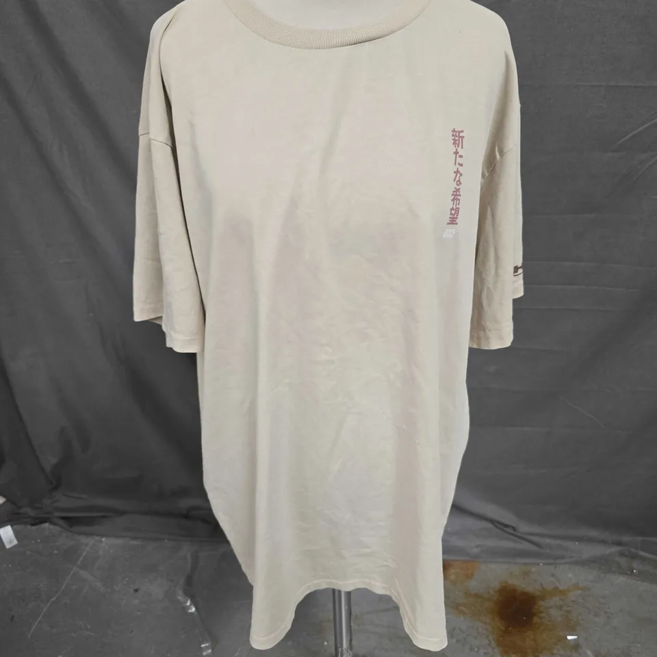 STAR WARS ANIME BACK GRAPHIC PRINT OVERSZED TEE IN BEIGE SIZE L