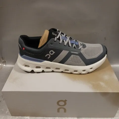 BOXED PAIR OF ON CLOUD CLOUDRUNNER 2 TRAINERS - 11