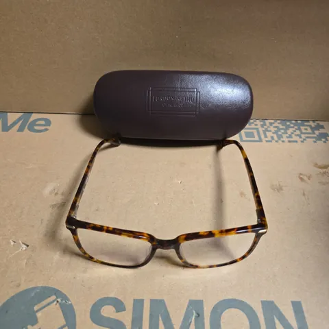 LONDON RETRO TORTOISESHELL GLASSES WITH CASE 