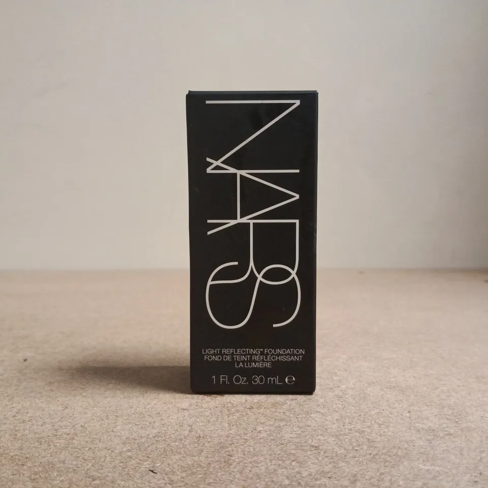 NARS LIGHT REFLECTING FOUNDATION (30ML)