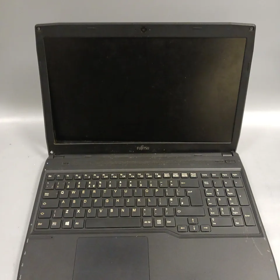 FUJITSU LIFEBOOK A514 LAPTOP 