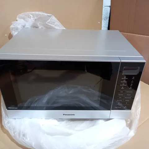 BOXED PANASONIC SILVER MICROWAVE OVEN
