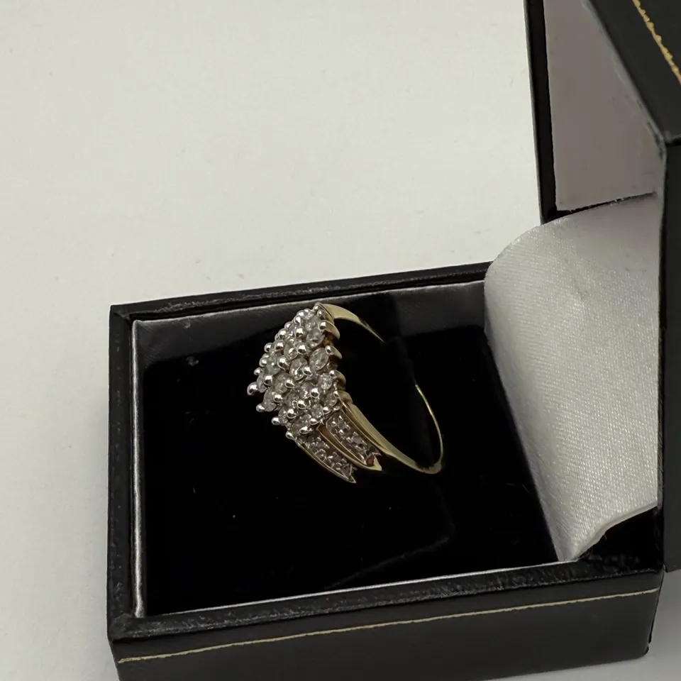 9CT GOLD DRESS RING SET WITH NATURAL DIAMONDS WEIGHING +1.00CT