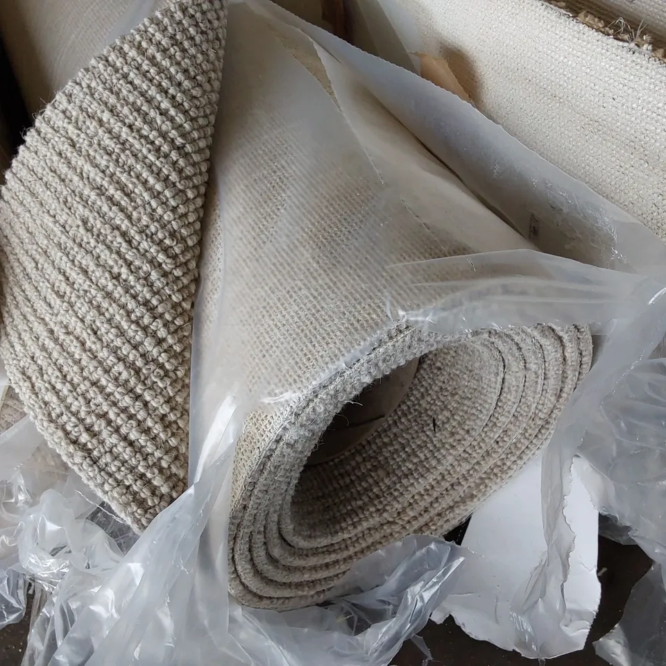 ROLL OF QUALITY SISAL WEAVE CLASSIC FLAXEN CARPET // SIZE: 3.5 X 4m