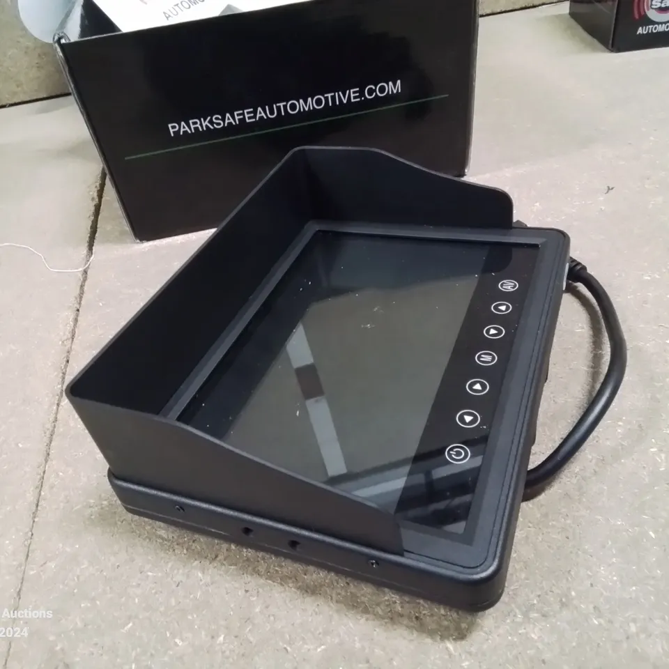 BOXED 7” WATERPROOF DASHBOARD MONITOR