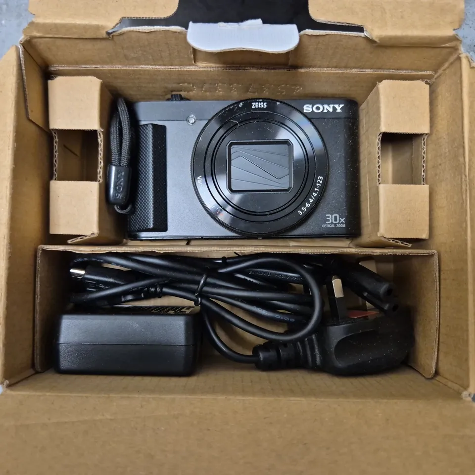 BOXED SONY DSC-HX90V CYBER-SHOT CAMERA
