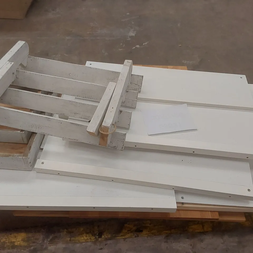 PALLET CONTAINING A LARGE QUANTITY OF ASSORTED RESTAURANT FURNITURE PARTS