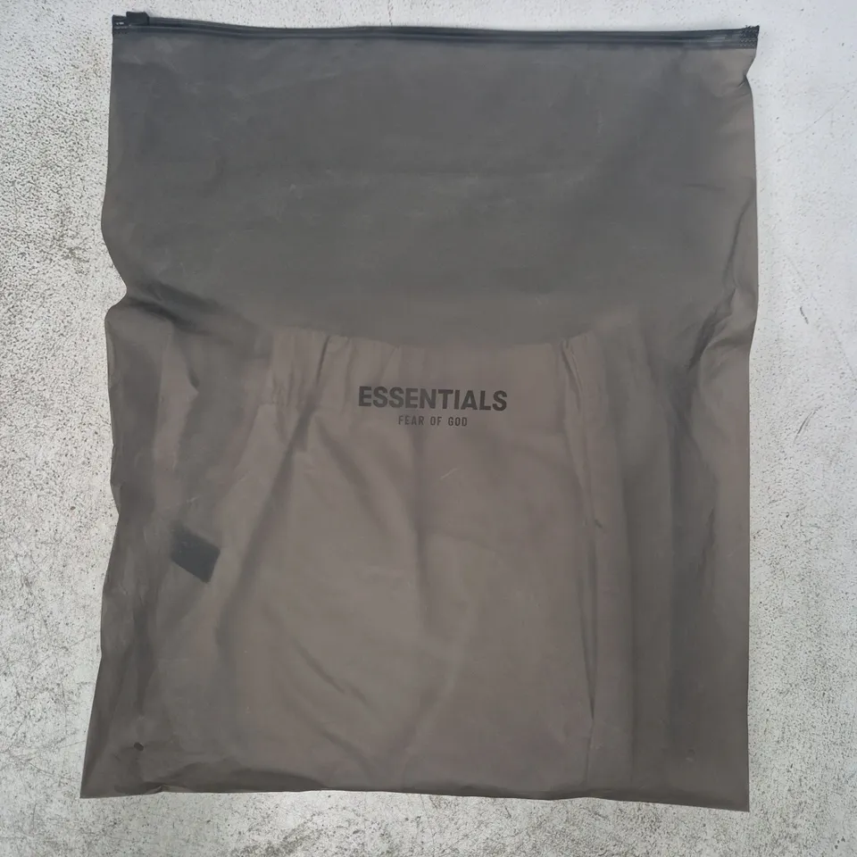 BAGGED ESSENTIALS FEAR OF GOD RELAXED TROUSERS IN SEAL SIZE MEDIUM