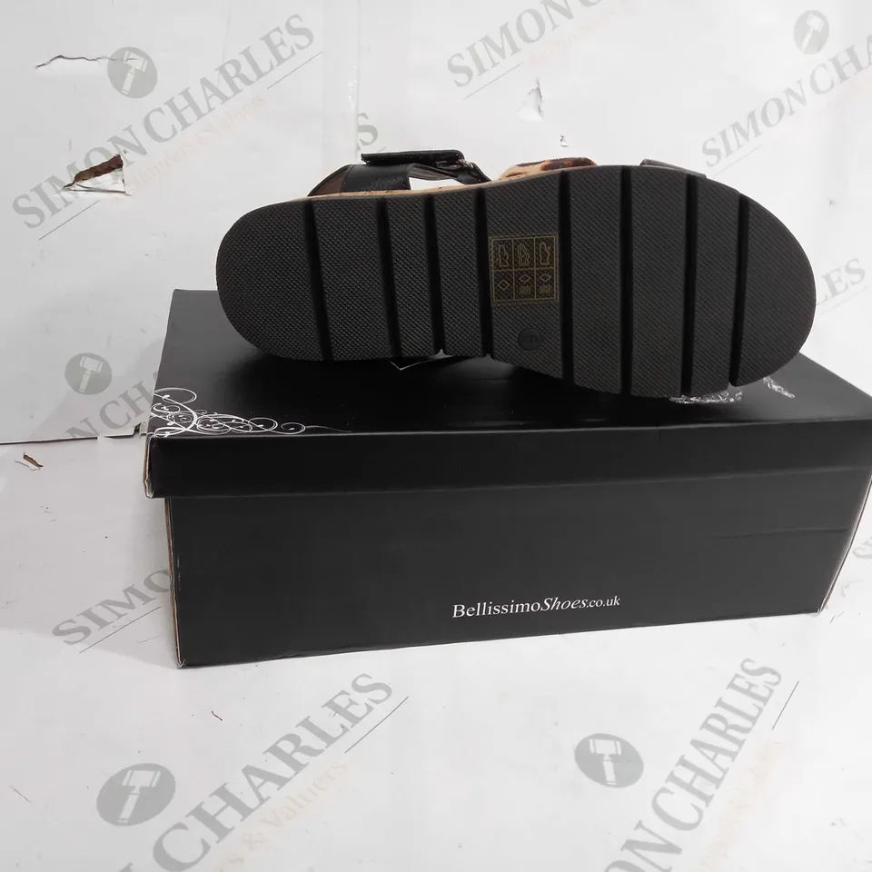 BOXED PAIR OF BELLISSIMO SANDALS IN BLACK WITH ANIMAL PRINT DESIGN - UK SIZE 5