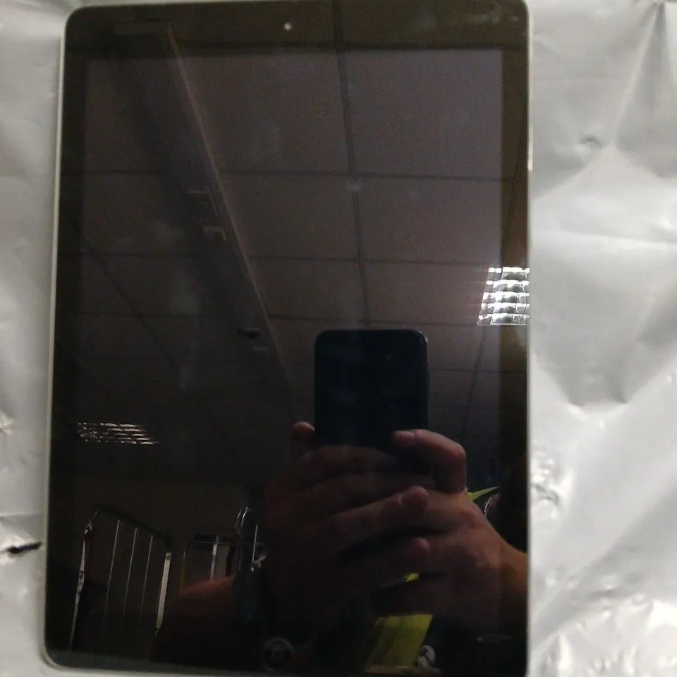 APPLE IPAD AIR WIFI 16GB