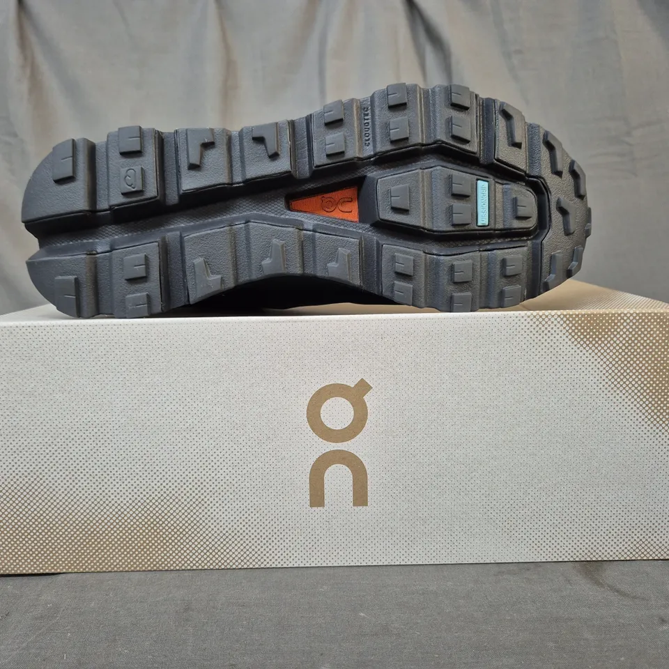 BOXED PAIR OF ON CLOUDROAM WATERPROOF SHOES IN BLACK/GREY UK SIZE 8