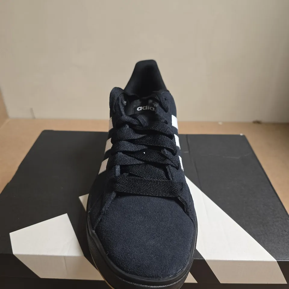 BOXED PAIR OF ADIDAS GRAND COURT BASE 00S SNEAKERS – NAVY, UK 10