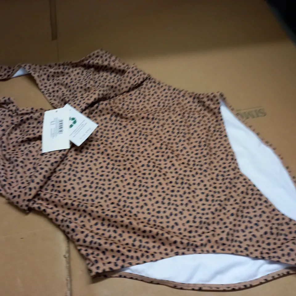 IN THE STYLE CURVE STACEY SOLOMON BLACK LEOPARD CROSS FRONT SWIMSUIT - UK 18