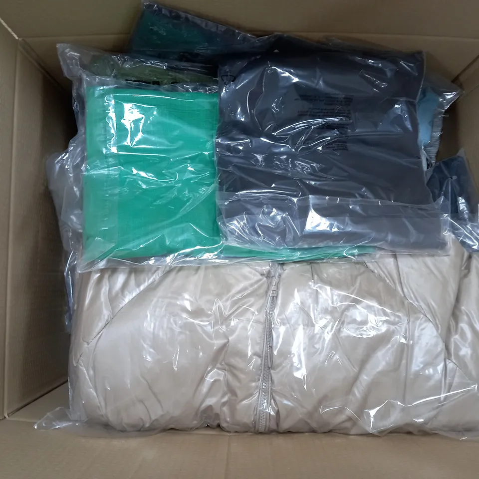 LARGE QUANTITY OF ASSORTED CLOTHING TO INCLUDE MINI SKIRTS, SHIRTS, ETC
