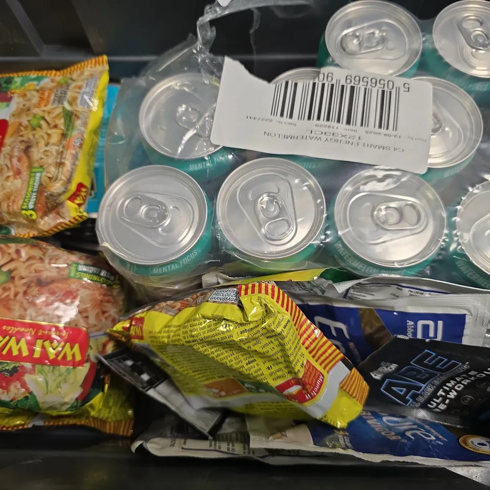 APPROXIMATELY 12 ASSORTED FOOD & DRINK ITEMS TO INCLUDE - C4 , TERRYS MILK CHOCOLATE , RETRO SWEET SELECTION ETC