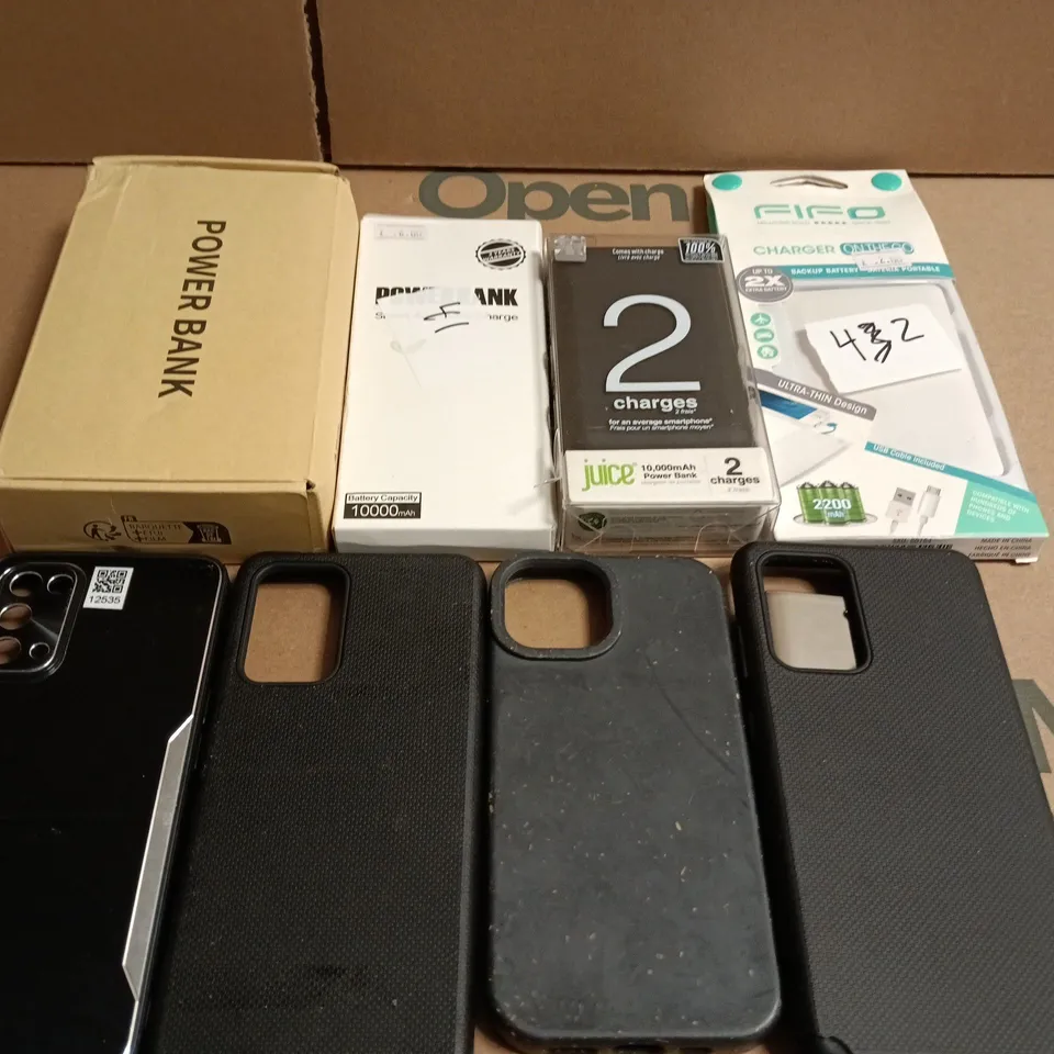 LARGE QUANTITY OF ASSORTED POWER BANKS AND PHONE CASES