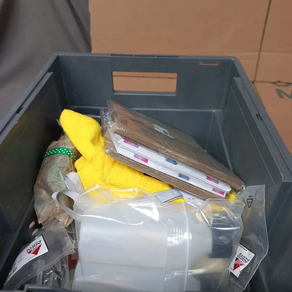 TOTE OF APPROXIMATELY 15 ASSORTED ITEMS TO INCLUDE LED LIGHT, SMOL DISHWASHER TABLETS, PILL BOXES ETC
