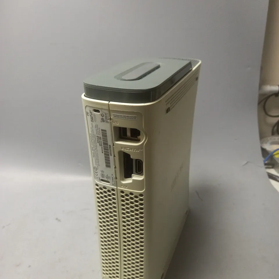 UNBOXED WHITE XBOX 360 CONSOLE 