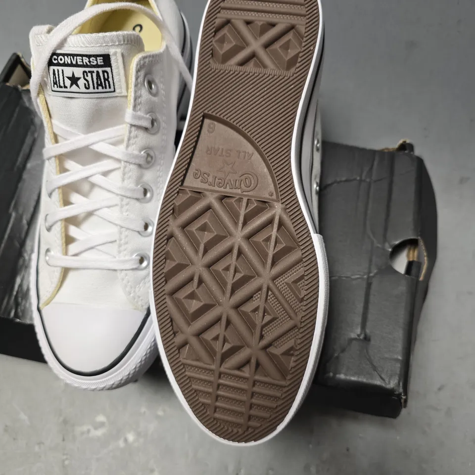 BOXED CONVERSE WHITE SIZE 6