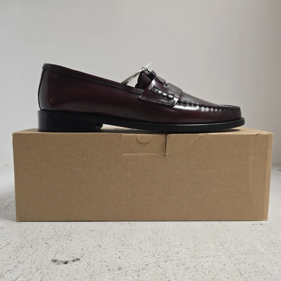 BOXED PAIR OF MANGO 620 WOMAN LOAFERS IN OXBLOOD SIZE UK 6