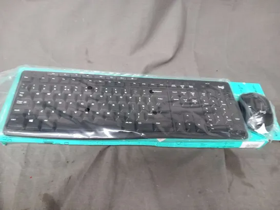 Lot 1532: BOXED LOGITECH MK270 FULL SIZE WIRELESS COMBO KEYBOARD AND ...