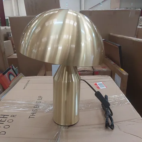 GLOBO METAL TABLE LAMP