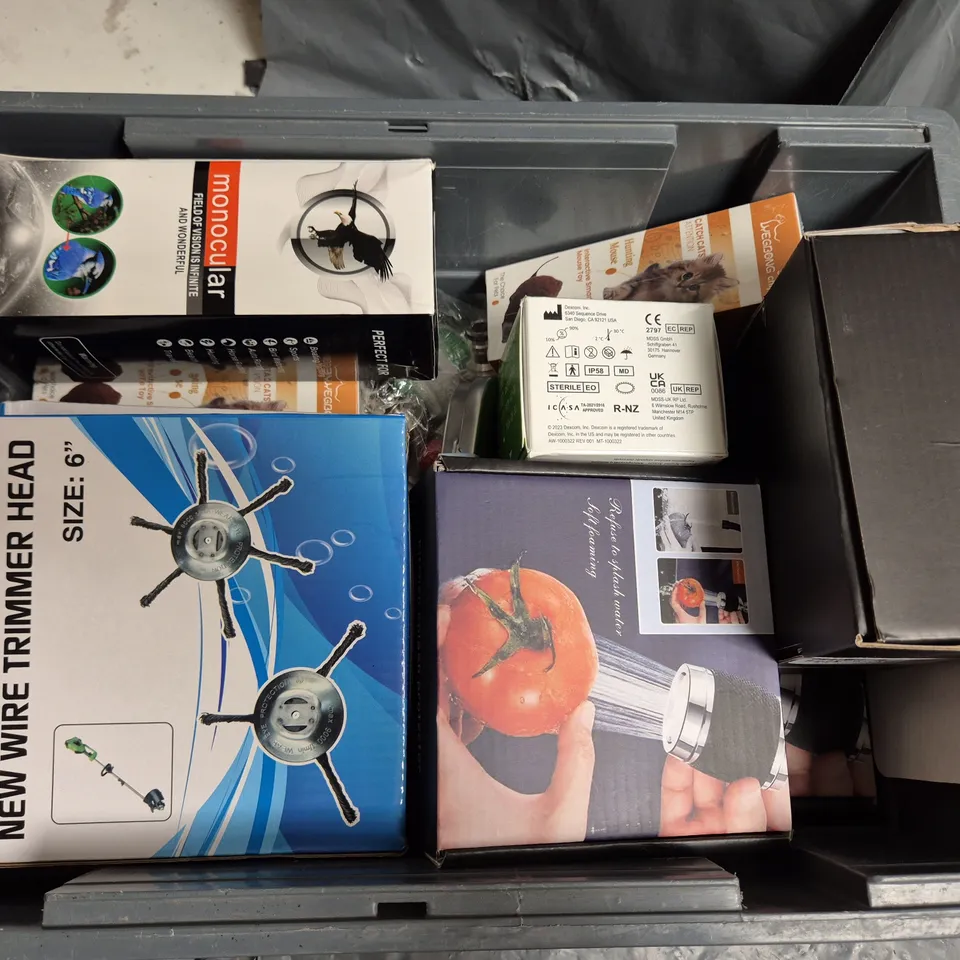 APPROXIMATELY 15 ASSORTED HOUSEHOLD ITEMS TO INCLUDE WIRE TRIMMER HEAD, CAT TOY, TAP HEAD, ETC