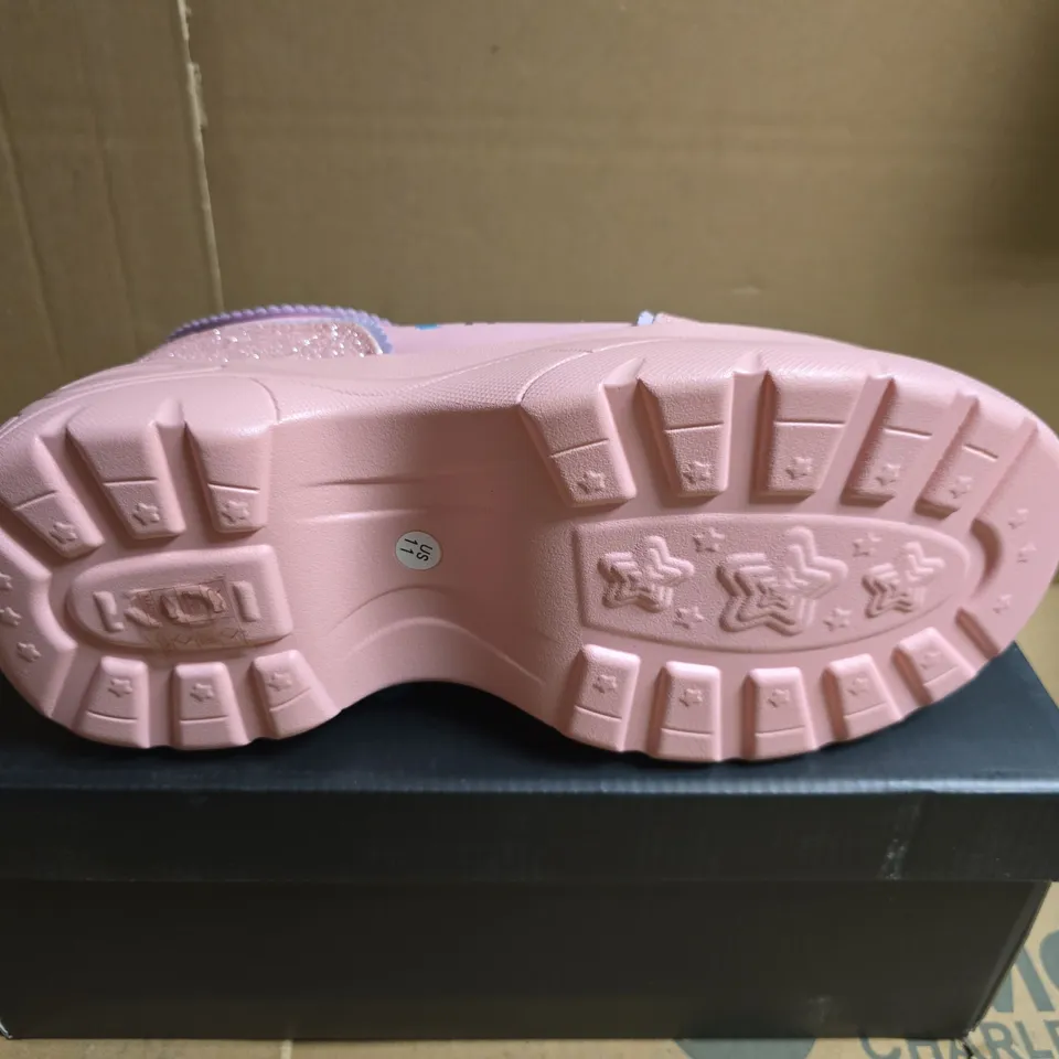 BOXED PAIR OF KOI PINK PLATFORM SNEAKERS WITH GLITTER TOE CAP – SIZE 11