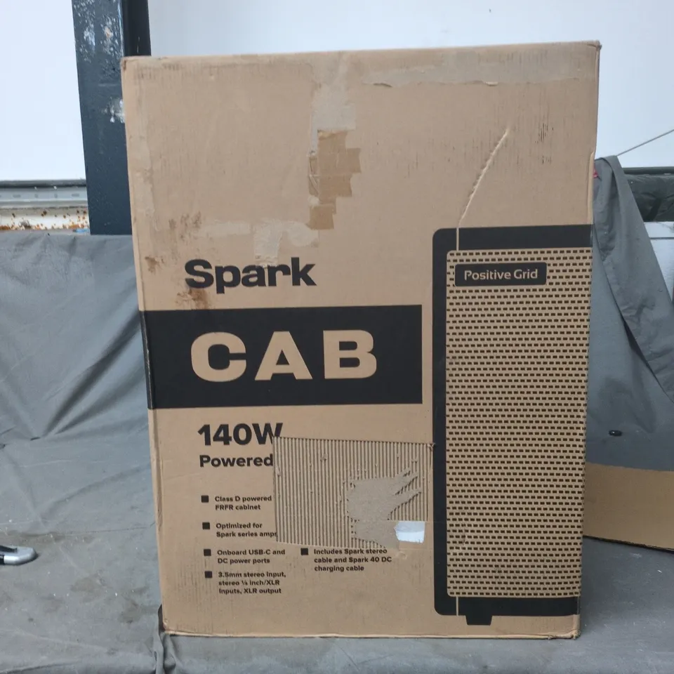 POSITIVE GRID SPARK 140W POWERED CABINET